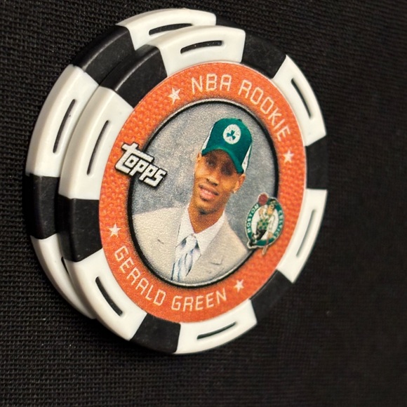 NBA Topps Collectible Chips, basketball poker chips - Picture 5 of 6